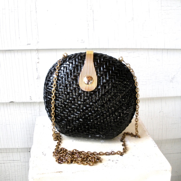 Vintage Handbags - Vintage Shell Circle Mini Gold Chain Crossbody Bag